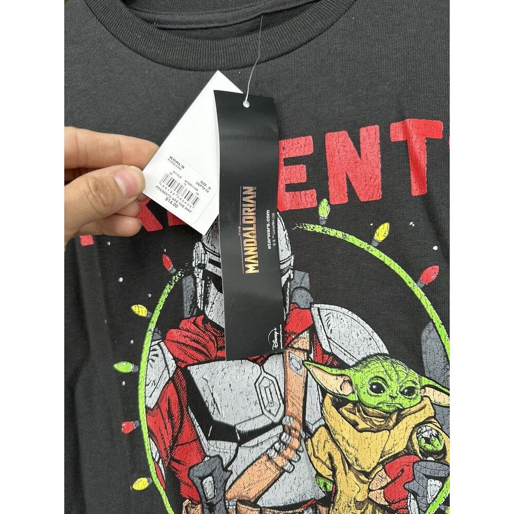 Mens Sz Medium NWT Ugly Christmas Shirt Star Wars Mandalorian Baby Yoda - Picture 5 of 6
